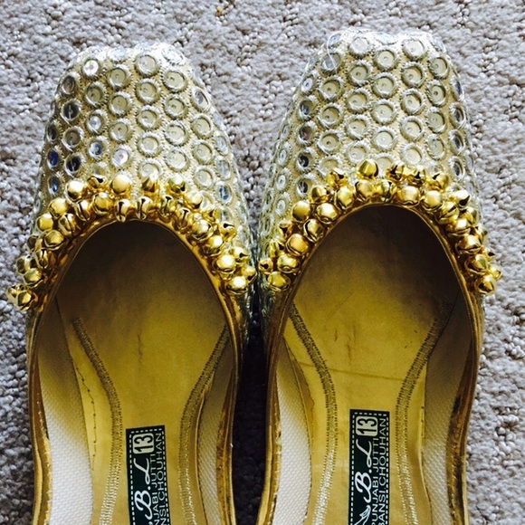 MOVING OUT SOON ! MUST GO! Shoes - Picture 6 of 8